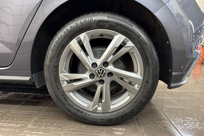 VOLKSWAGEN Polo Photo 5