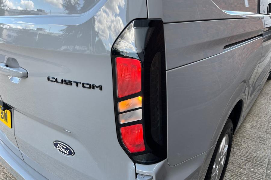 Ford TRANSIT CUSTOM Photo autoimg-652c4b8668813cdb2abf3098a07143bb8a21d1e7.jpg