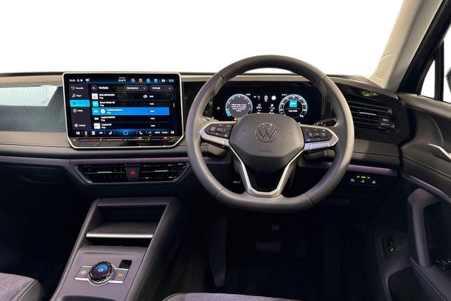 VOLKSWAGEN Tiguan Photo 11