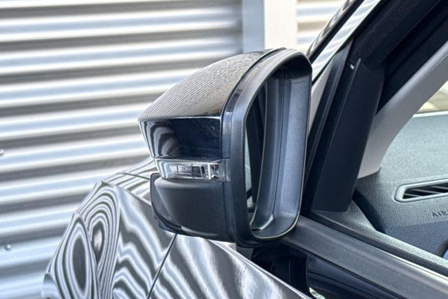 VOLKSWAGEN T-Roc Photo 46