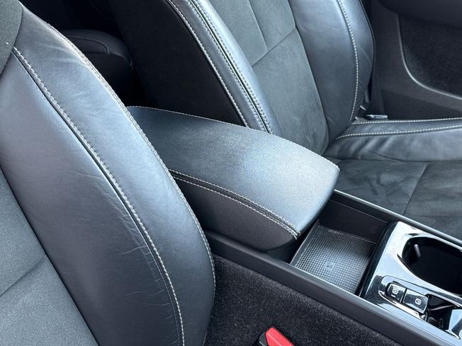 VOLVO Xc40 Photo 47