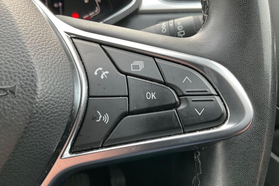 Renault CAPTUR Photo autoimg-6538b17f2c9020c4df30403fff67d61f11100f45.jpg