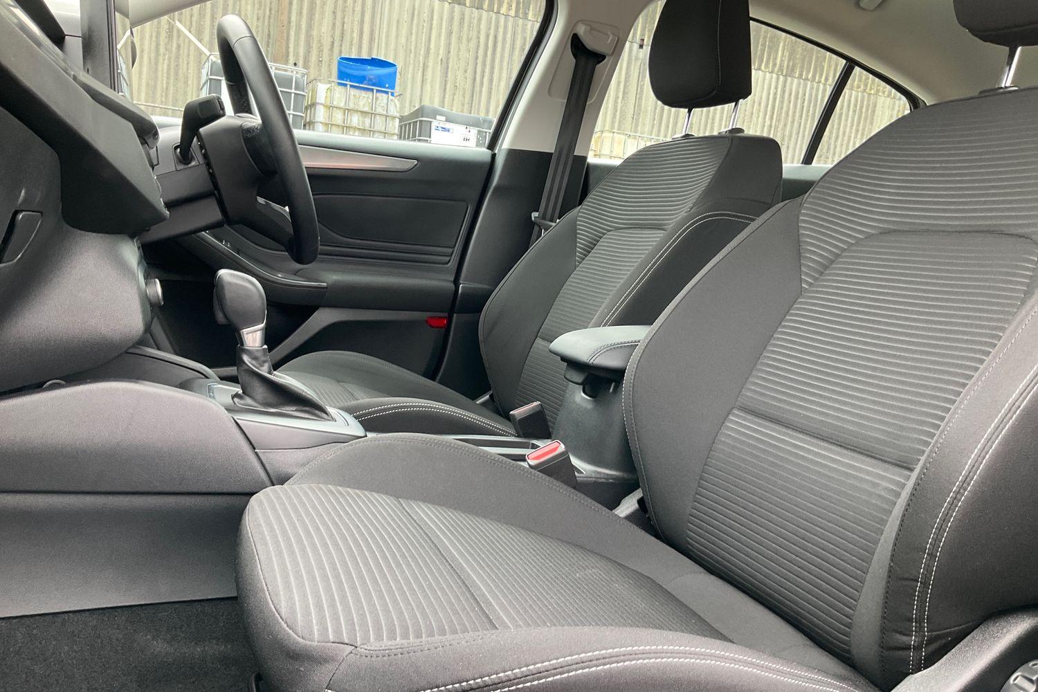 Ford Focus Photo 18