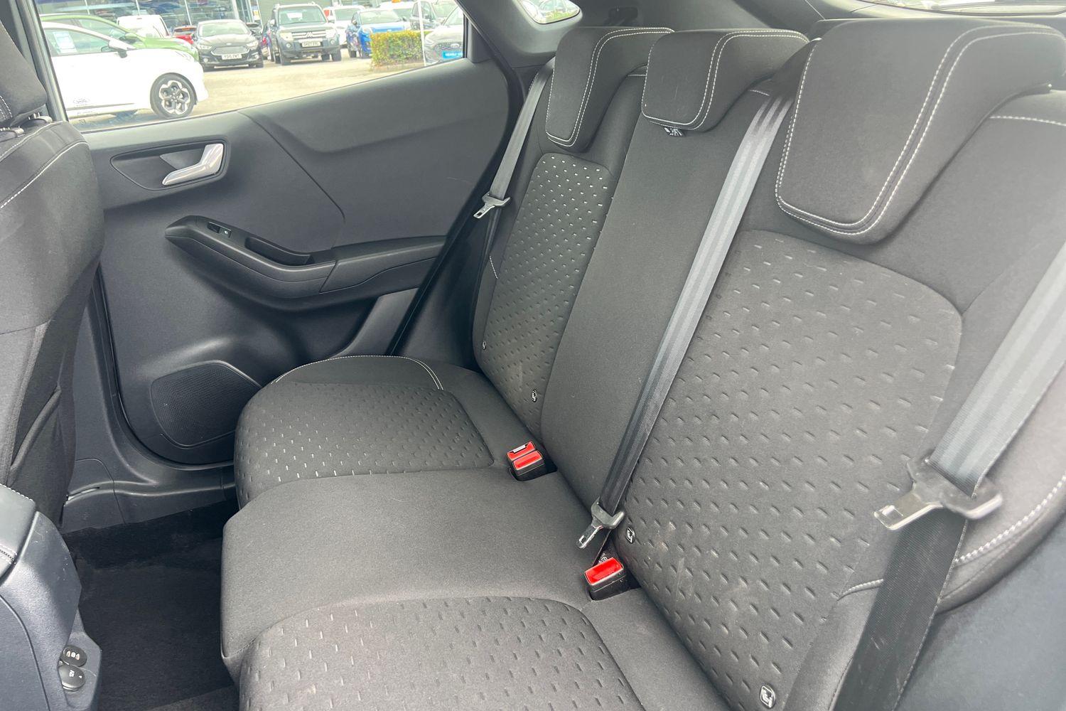 Ford PUMA Photo 19