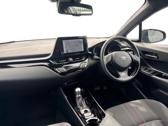 TOYOTA C-Hr Photo 2