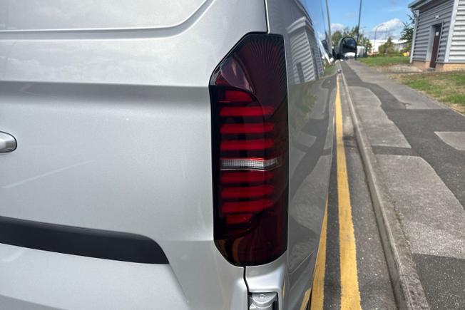 Volkswagen Transporter Photo 18