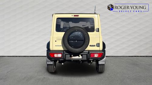 Suzuki Jimny Photo autoimg-654e39b0b81acc2c4497bd4d4506af7df062eca7.jpg