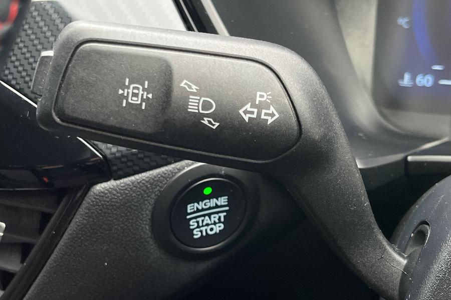 Ford Kuga Photo autoimg-654f9a9673bec13fbb81b4a7388b3921b6b46225.jpg