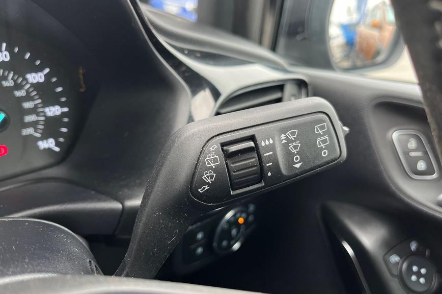 Ford Fiesta Photo autoimg-654fd985699edbbeb4747b8a4940742b5e9a7c28.jpg