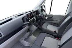 VOLKSWAGEN Crafter Photo 2