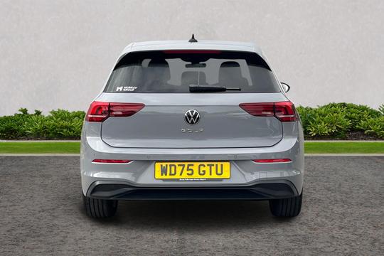 Volkswagen Golf Photo autoimg-6553868aaf3cd2d36cec8f586fc4cbbdcf63b56e.jpg