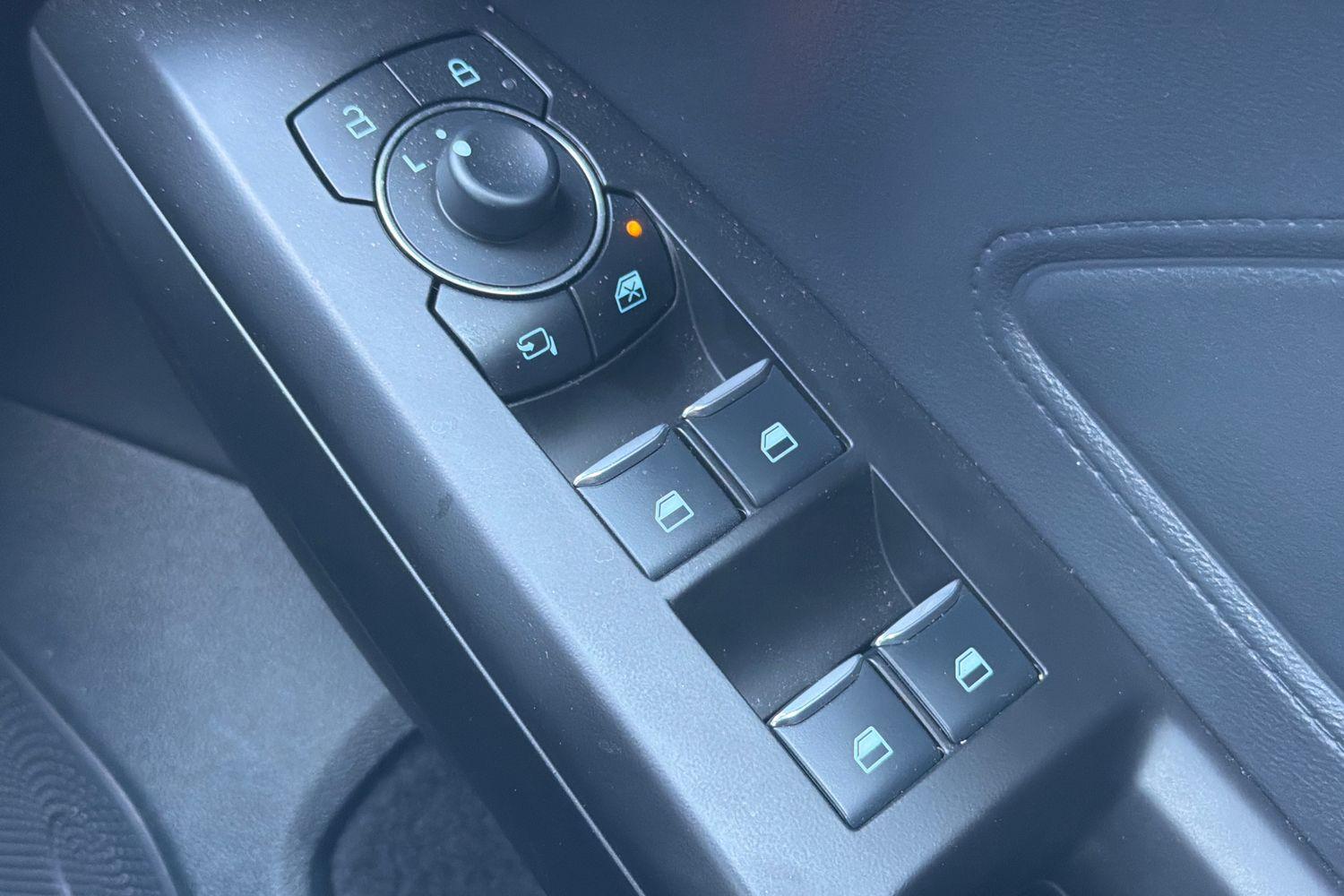 Ford FOCUS Photo 15