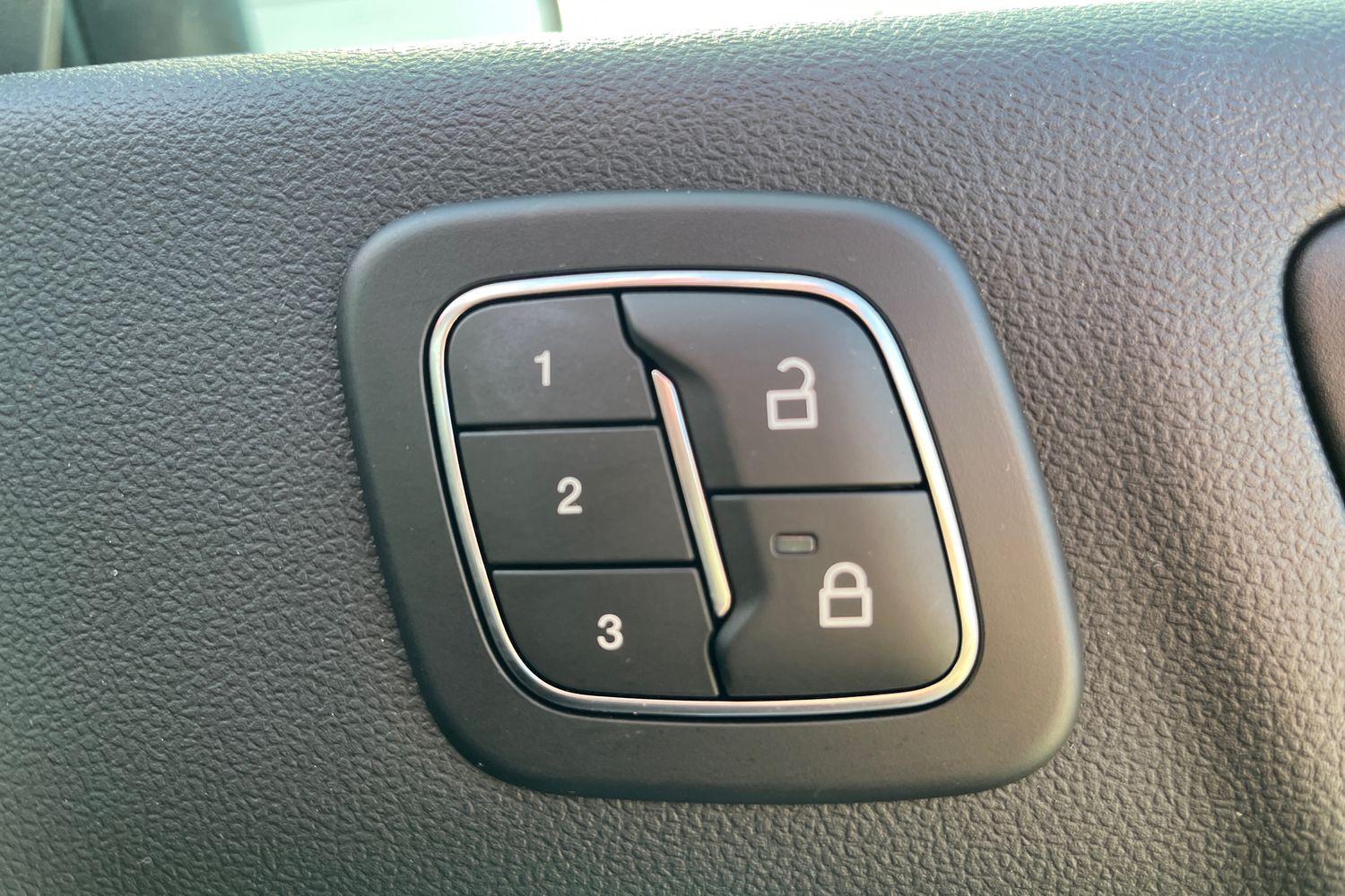 Ford KUGA Photo 26
