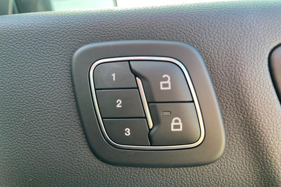 Ford KUGA Photo autoimg-6556ba8d9f21a8365faec5f39643a208378452d8.jpg