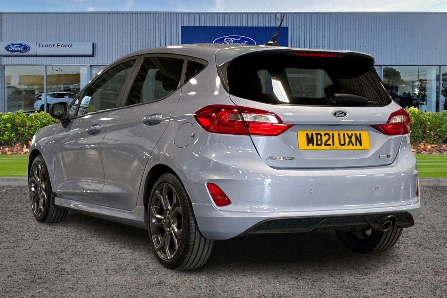 Ford FIESTA Photo 1