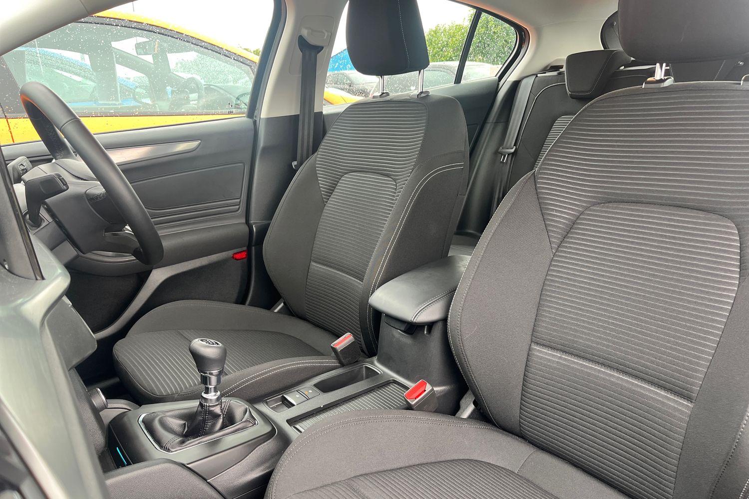 Ford Focus Photo 18