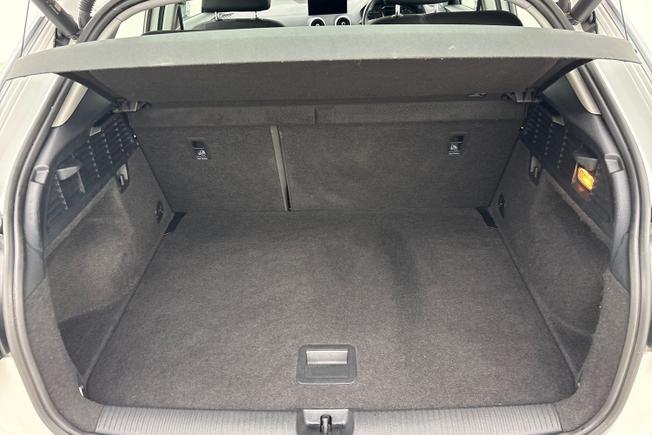 AUDI Q2 Photo 12