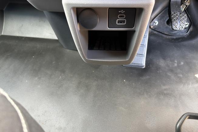 VOLKSWAGEN Transporter Photo 40