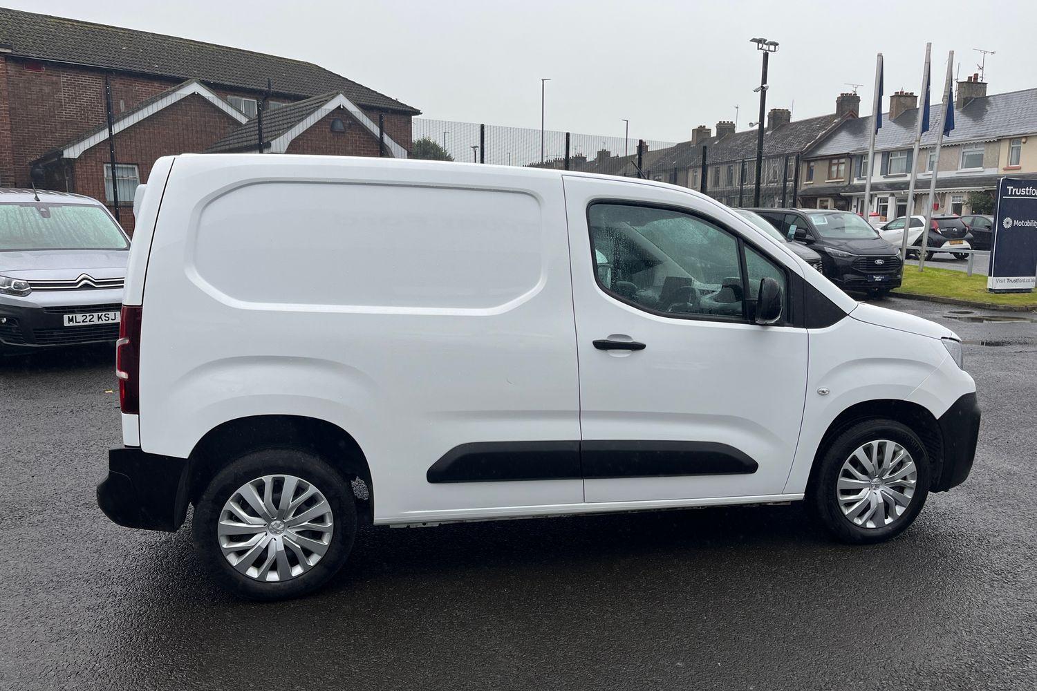 Peugeot PARTNER Photo 6