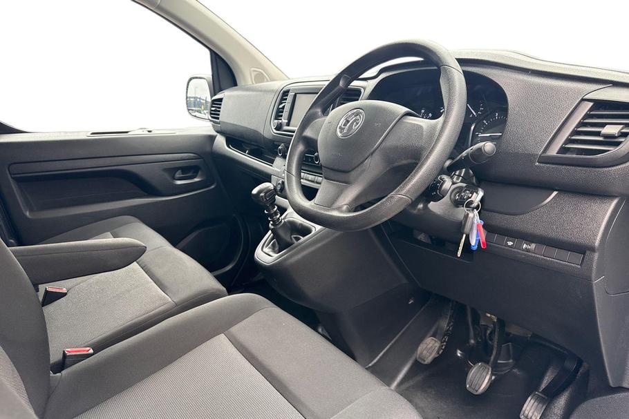 Used Vauxhall VIVARO DT73BWJ 14