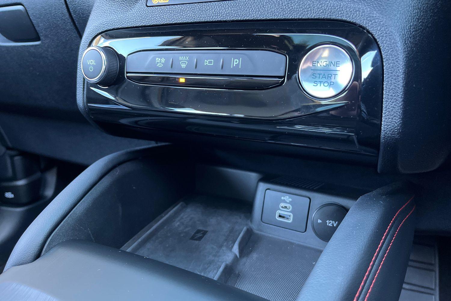 Ford Kuga Photo 32
