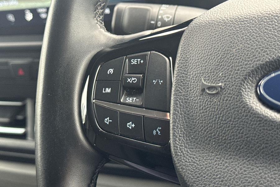 Ford TRANSIT CUSTOM Photo autoimg-656b341ec82318800ebcc7b65a60da4be5ff46ef.jpg