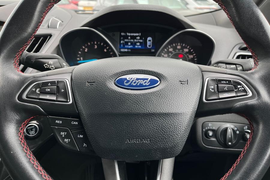 Ford KUGA Photo autoimg-656c81be25248d01774eeaae1f6a631e48b3a5eb.jpg