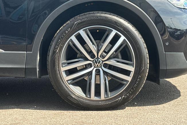 VOLKSWAGEN Tiguan Photo 5