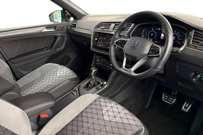 VOLKSWAGEN Tiguan Photo 6