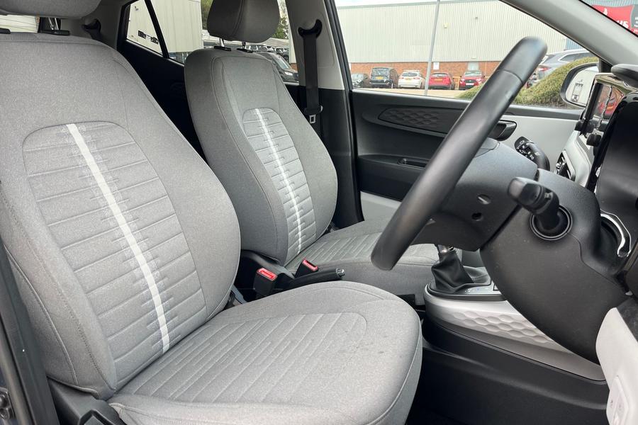 Hyundai i10 Photo autoimg-6572fdf7930ae109415f1eb1bde45b7d6f08b253.jpg