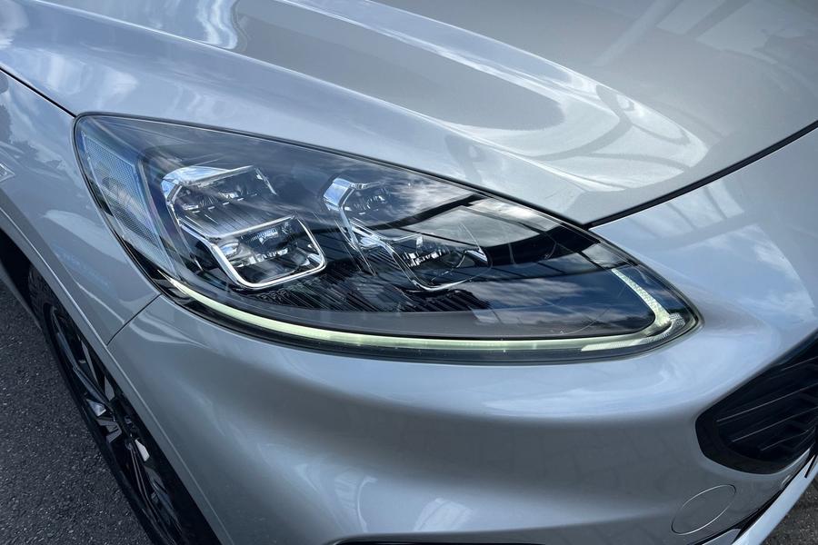 Ford Kuga Photo autoimg-657938f5bc918dc2e365712a4d96db23e4a142c5.jpg