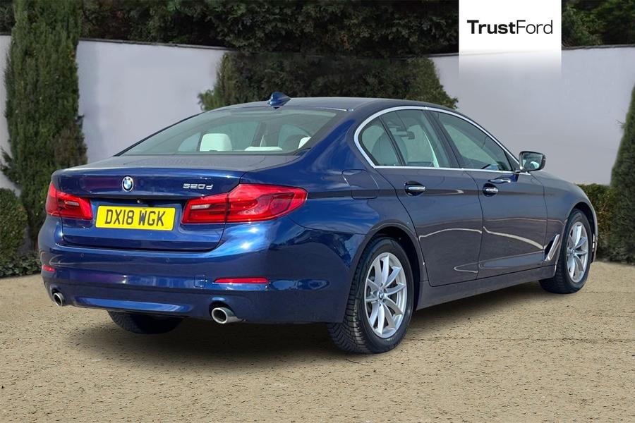 BMW 5 SERIES Photo autoimg-657eceb57e176aeac71f0a1093ceb2e3b4d8b2b6.jpg