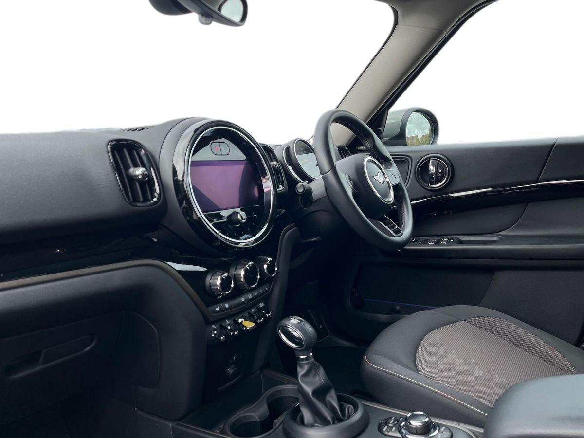 MINI Countryman Photo 2