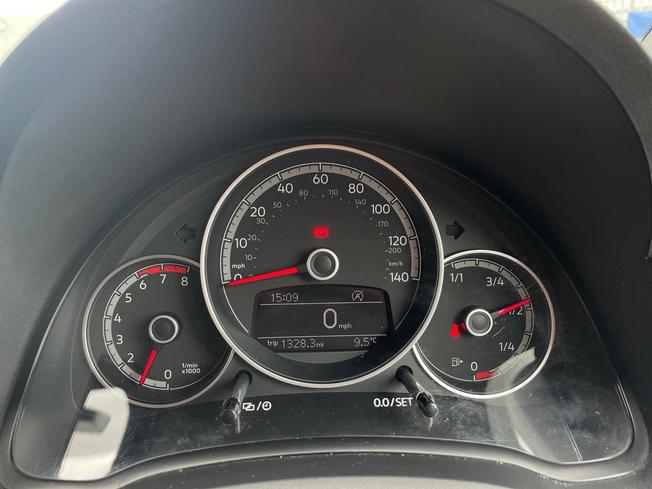 VOLKSWAGEN up! Photo 15