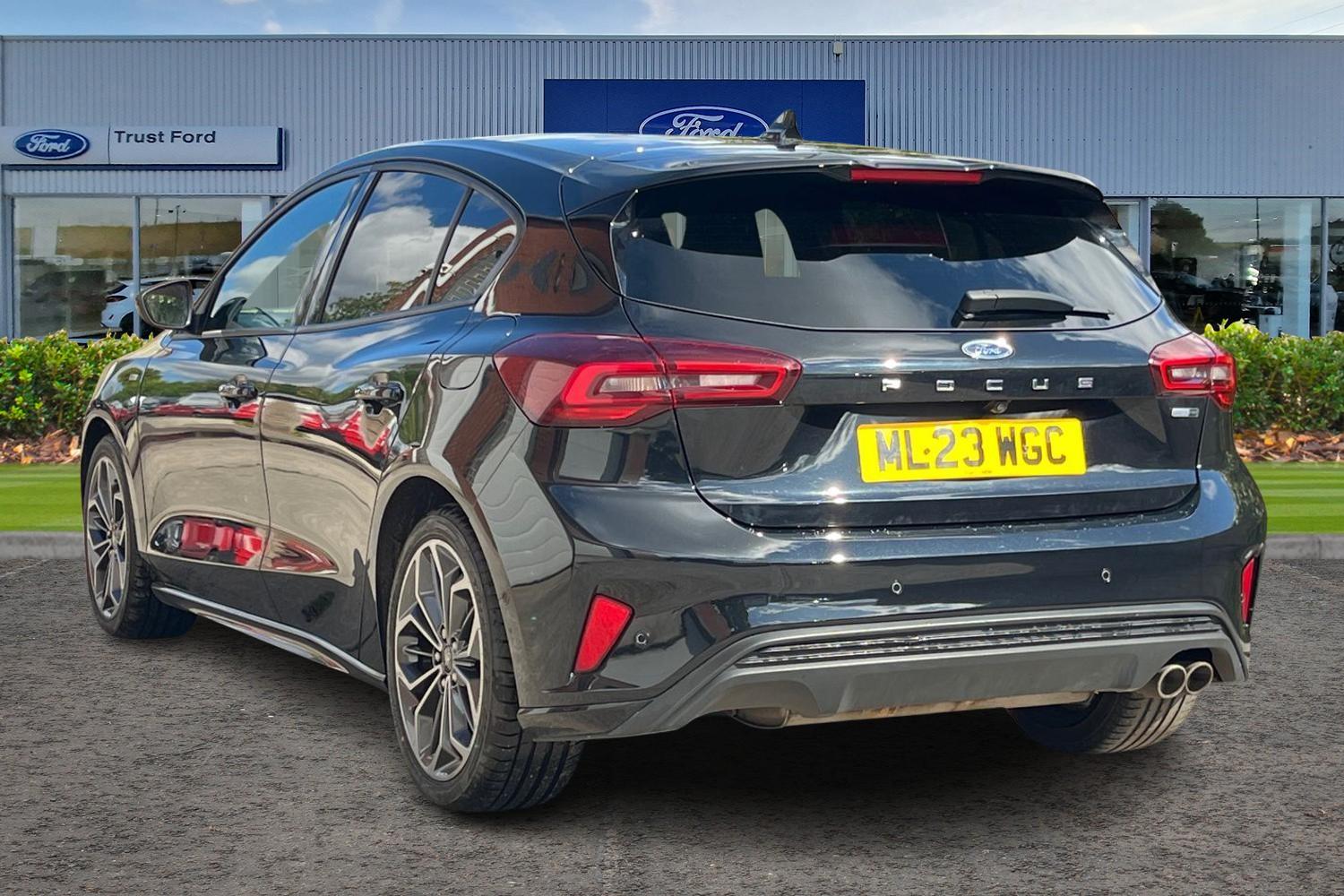 Ford FOCUS Photo 1