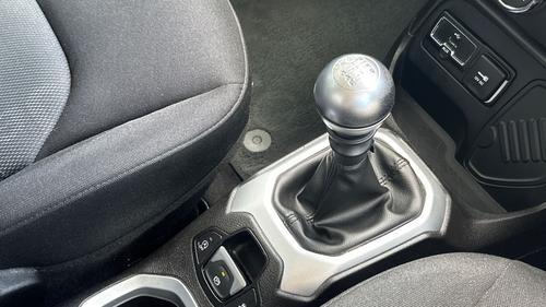 Jeep Renegade Photo autoimg-65866140ab500a646218d9d87fc6653bfc2b445b.jpg