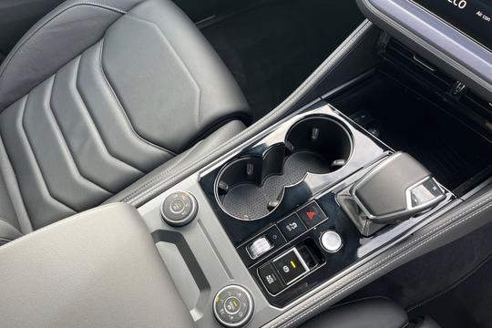 Volkswagen Touareg Photo autoimg-658c8bfd6eeed31af2d8563c242341e9ef88029c.jpg