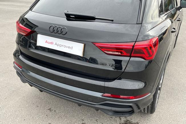 AUDI Q3 Photo 18