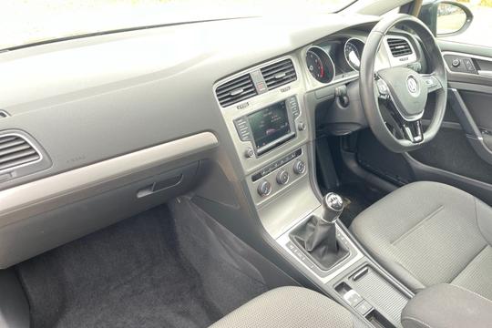 Volkswagen Golf Photo autoimg-658f1839f8c38c855ca87a7e0bc9d94654ce1e08.jpg