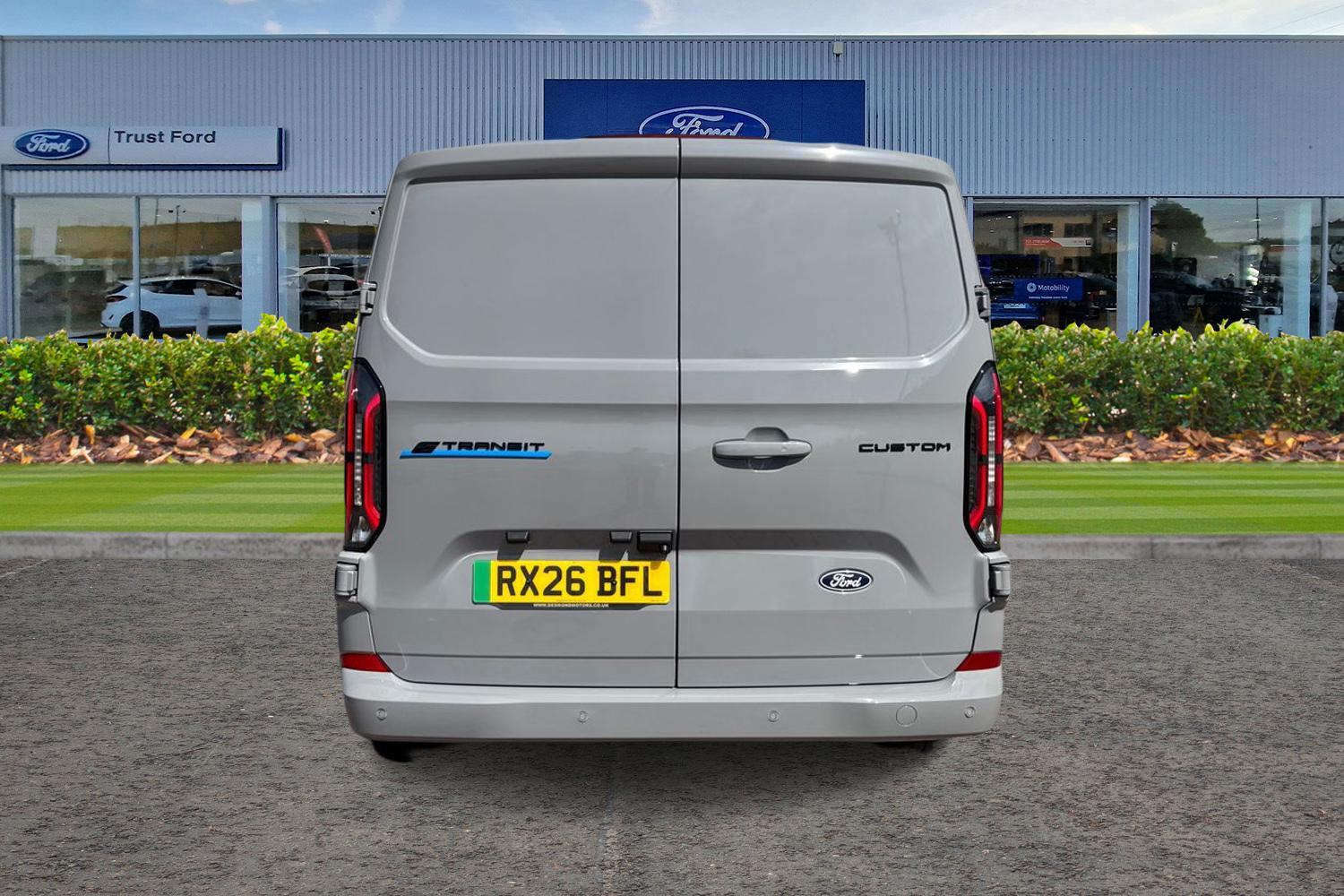 Ford E-TRANSIT CUSTOM Photo 12