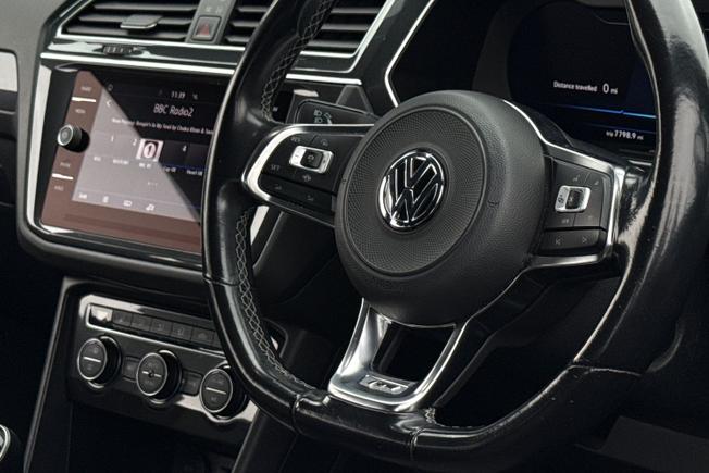 VOLKSWAGEN Tiguan Photo 40