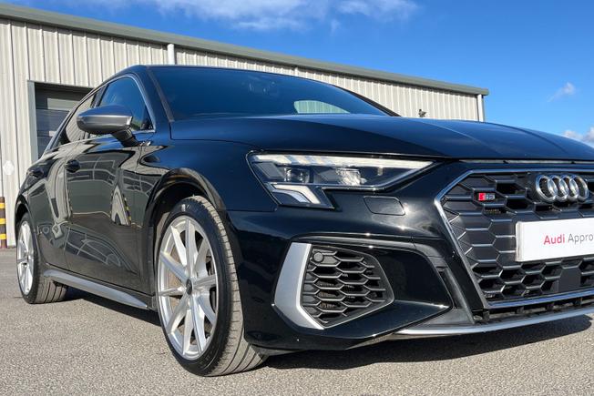 AUDI S3 Photo 19
