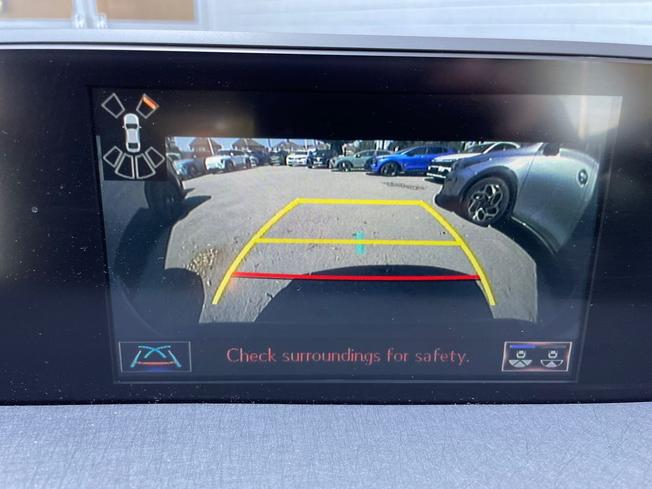 LEXUS UX Photo 36