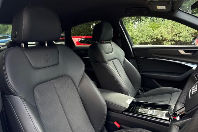 Audi A6 Saloon Photo 29