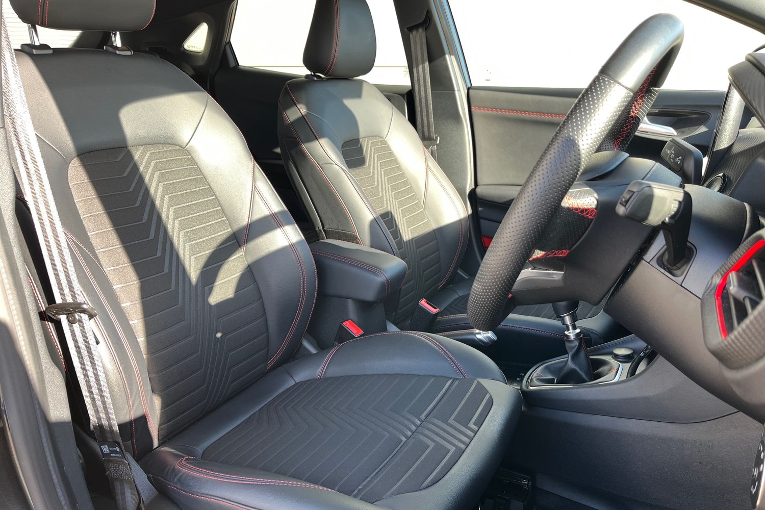 Ford PUMA Photo 16