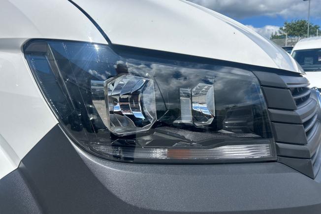 VOLKSWAGEN Crafter Photo 19