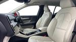 Volvo XC40 Photo 2