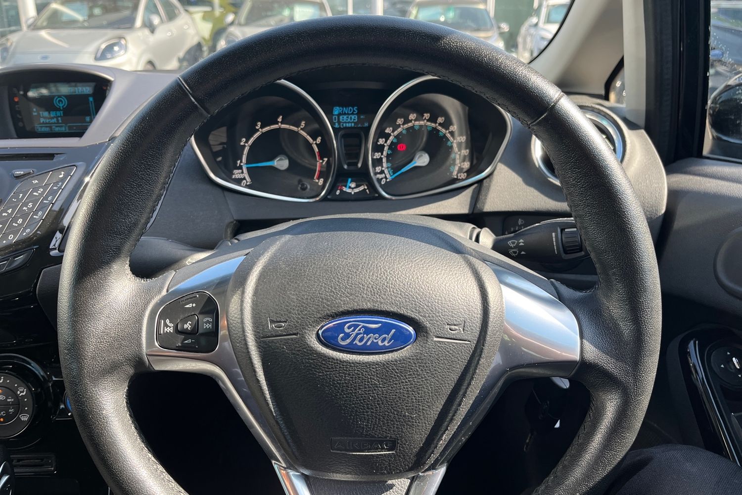 Ford Fiesta Photo 11