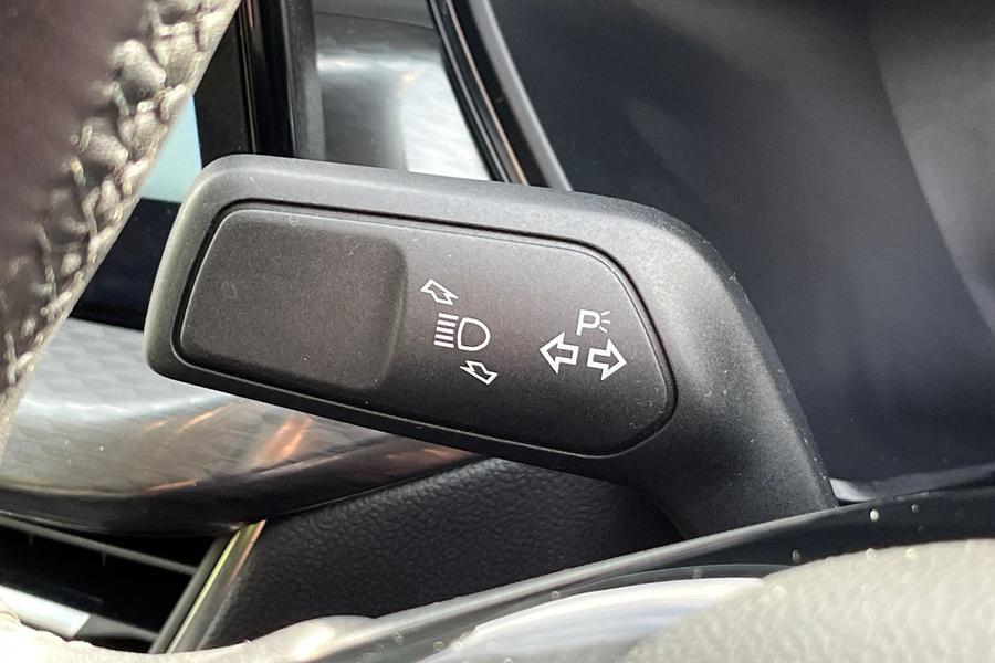 Ford KUGA Photo autoimg-65b1d12f83e55f2dc1de8c59be494bc7bf5e53a9.jpg