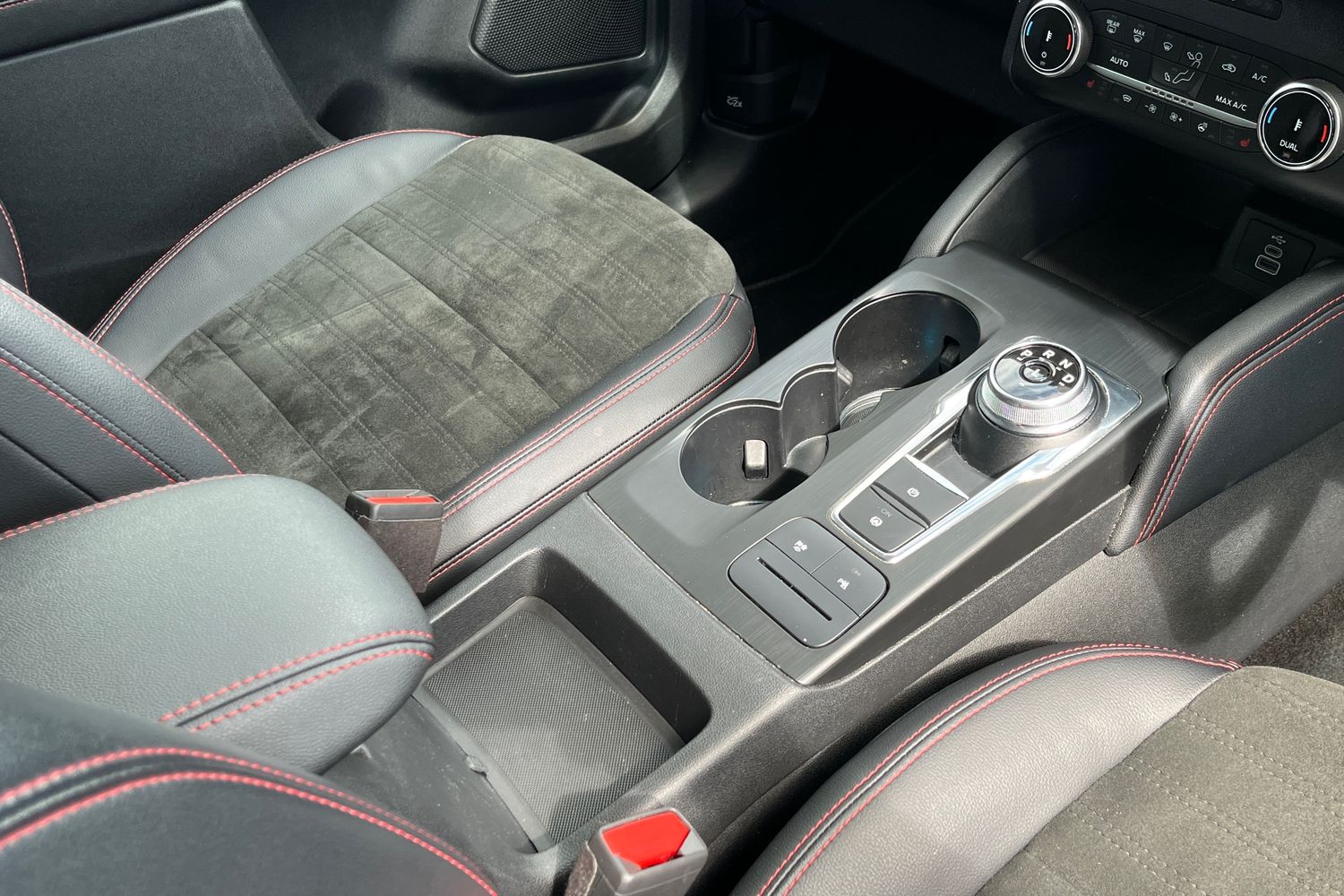 Ford Kuga Photo 34